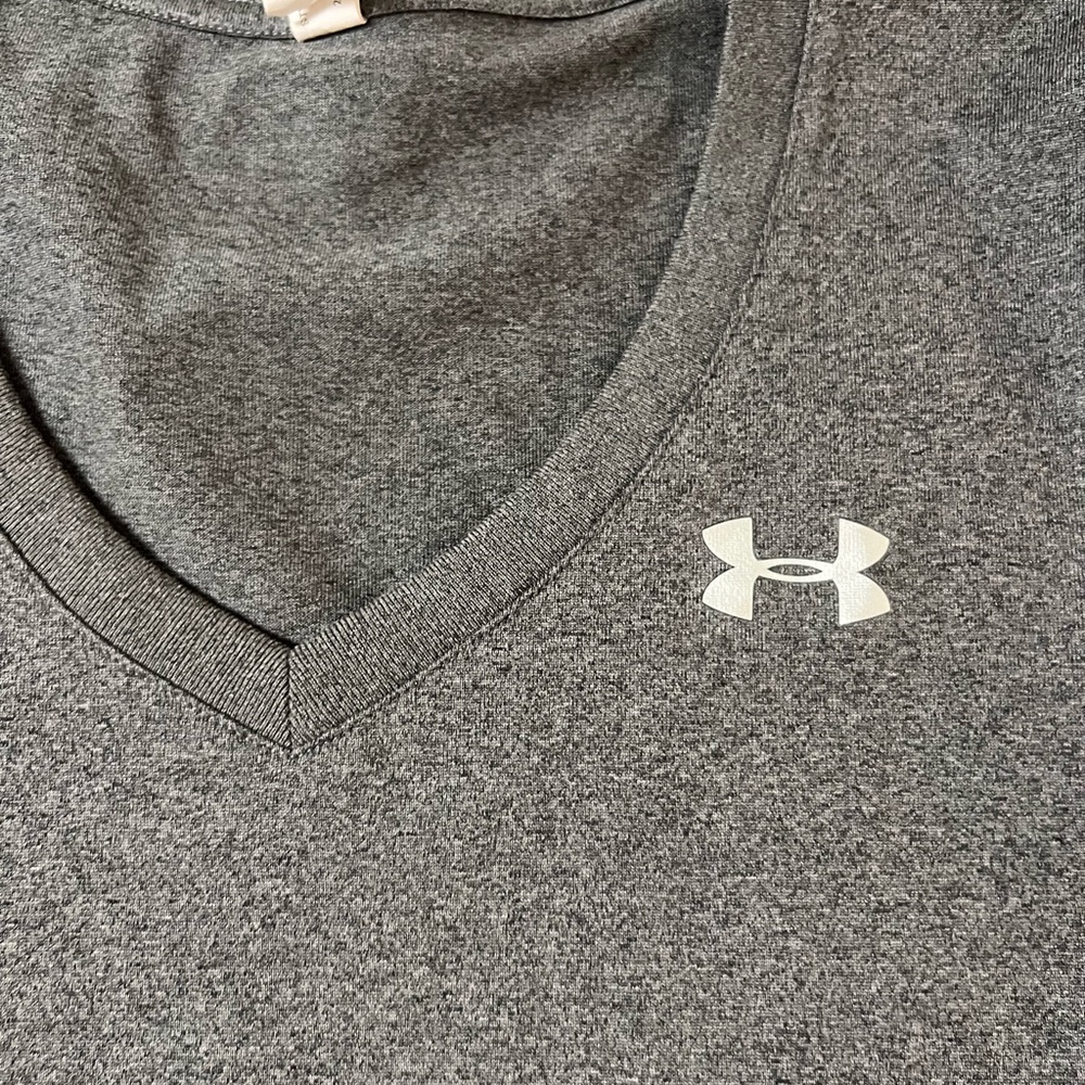 Under Armour Dark Gray V-Neck heat gear Tee shirt